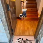 Casa Arguis