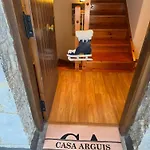 Casa Arguis